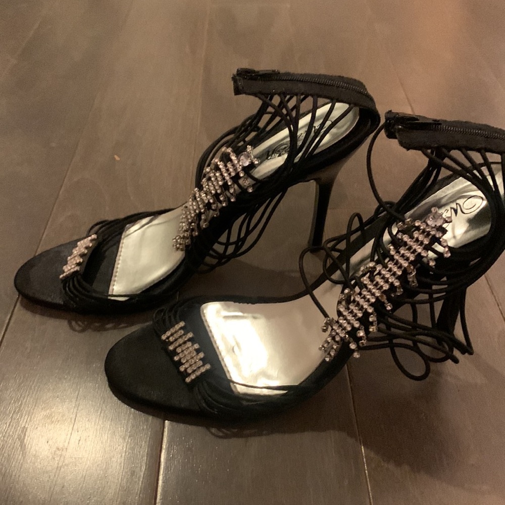 Rhinestone High Heals Black. Size 9. Wild Rose. - Picture 3 of 10